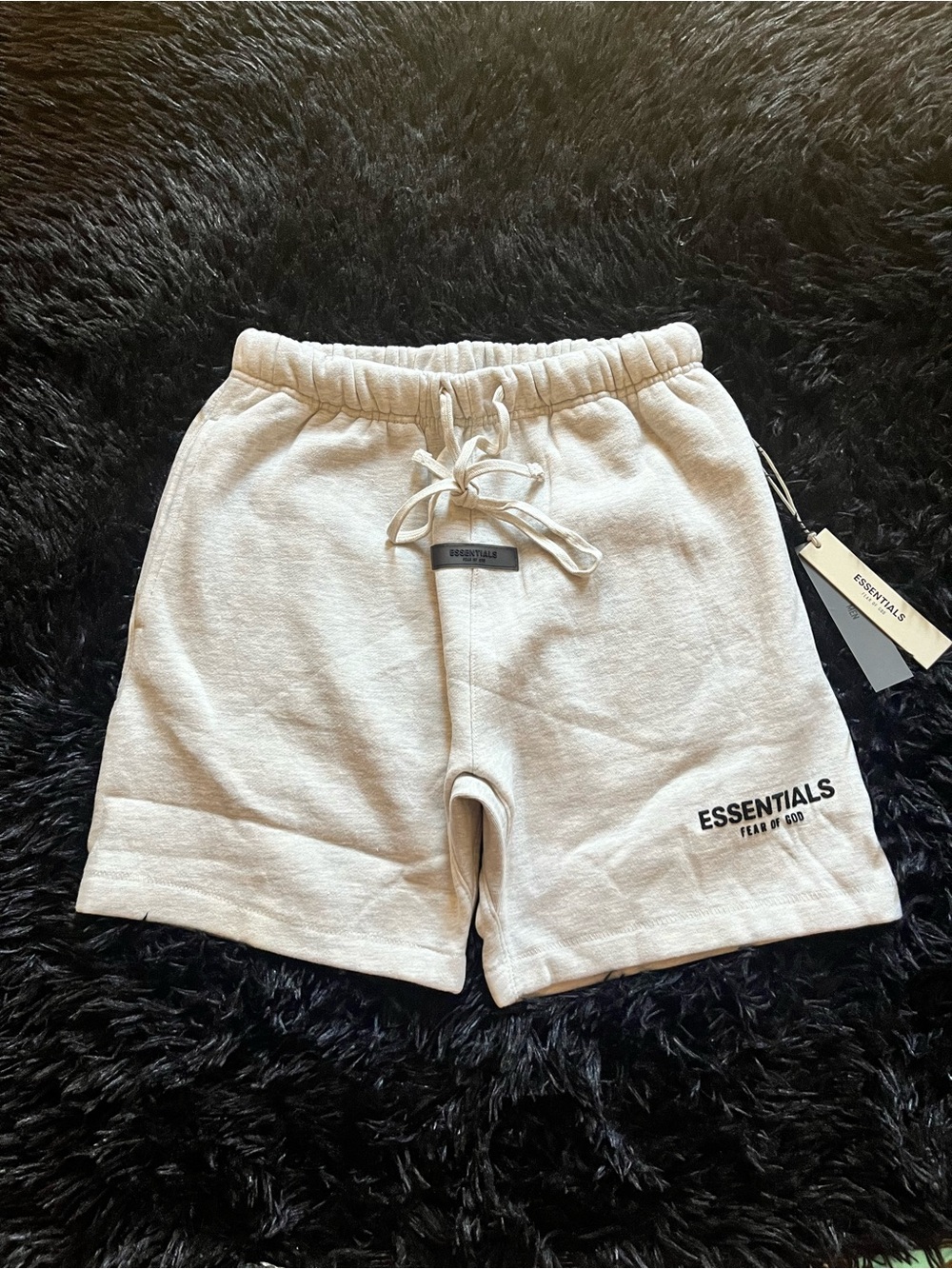 Essentials Fear of God SS22 Light Oatmeal Shorts Men’s Size Small